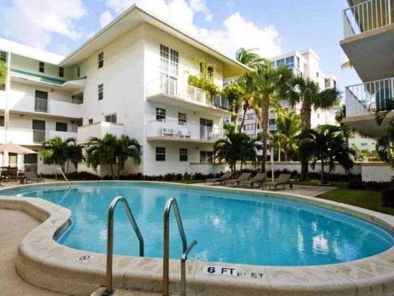 Coral Reef Suites Key Biscayne Mia