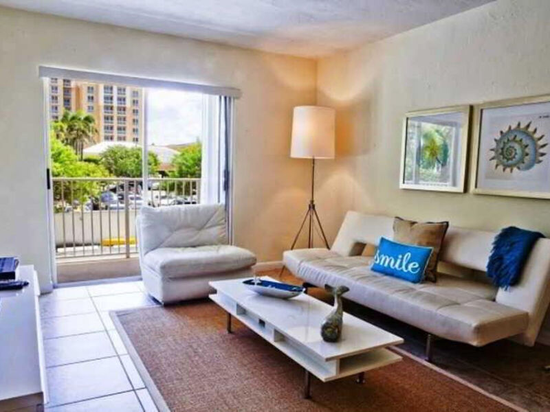 Coral Reef Suites Key Biscayne Mia