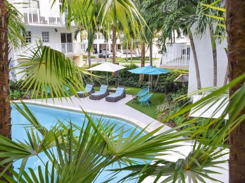 Coral Reef Suites Key Biscayne Mia