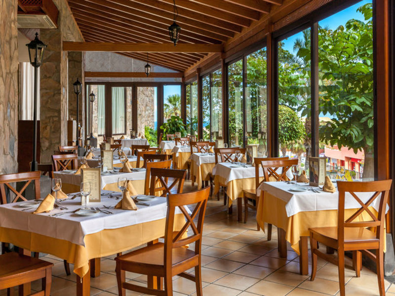 Costa Adeje Gran Hotel