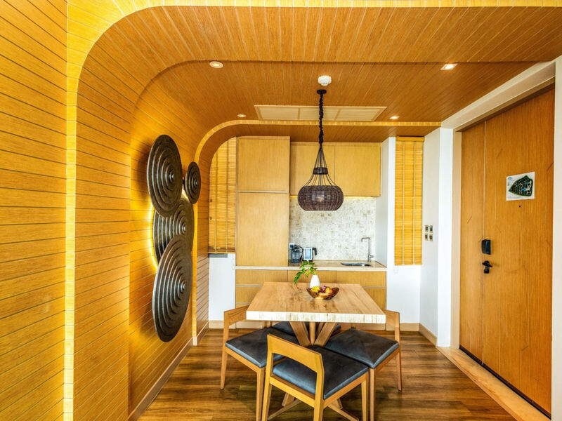 Crest Resort &Amp; Pool Villas