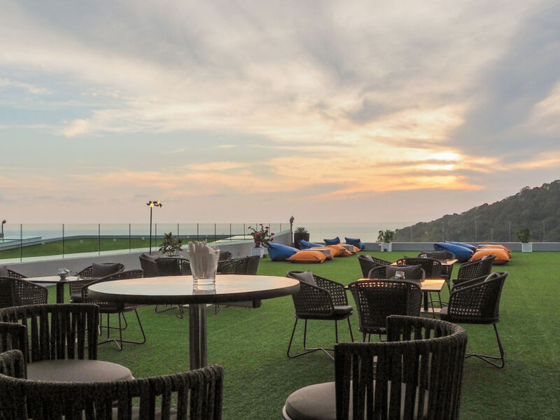 Crest Resort &Amp; Pool Villas