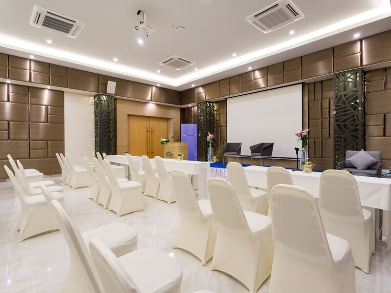 Crest Resort &Amp; Pool Villas