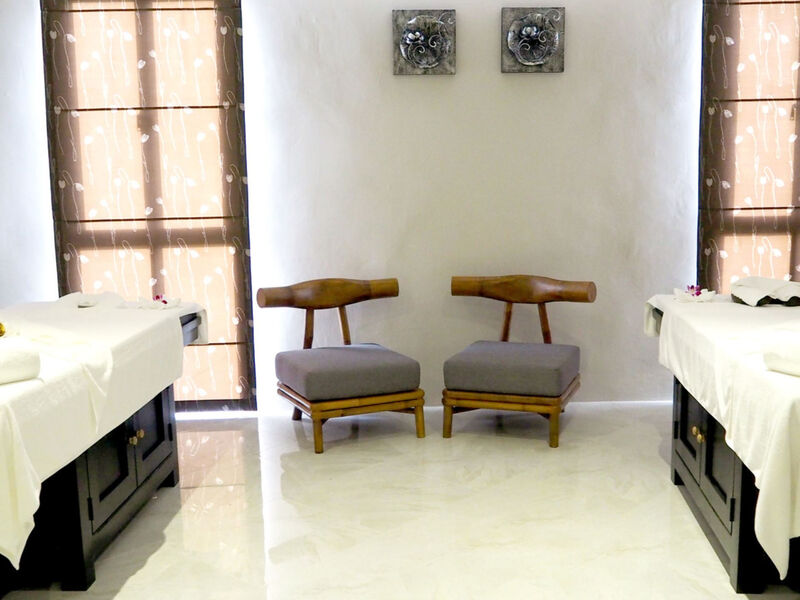 Crest Resort &Amp; Pool Villas