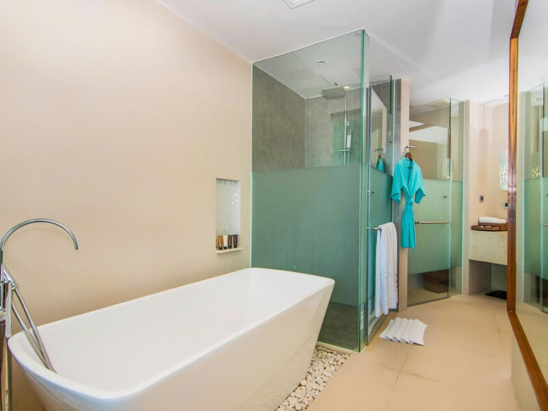 Crest Resort &Amp; Pool Villas