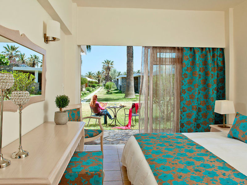 Creta Beach Hotel & Bungalows