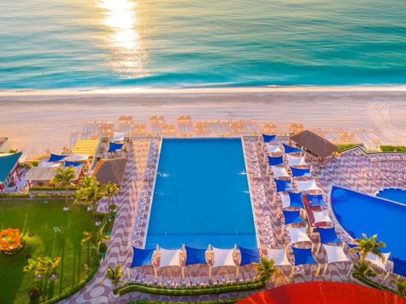 Crown Paradise Club Cancun All Inclusive