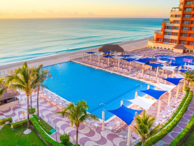 Crown Paradise Club Cancun All Inclusive