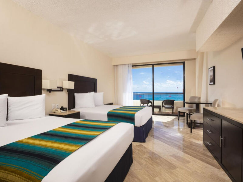 Crown Paradise Club Cancun All Inclusive