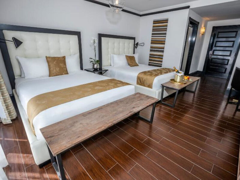 Croydon Miami Beach