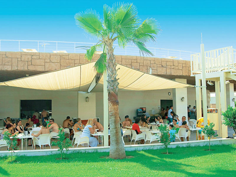 Crystal Admiral Resort & Spa