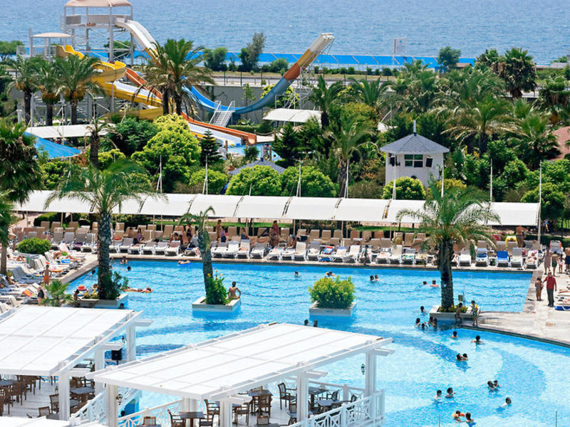 Crystal Admiral Resort & Spa