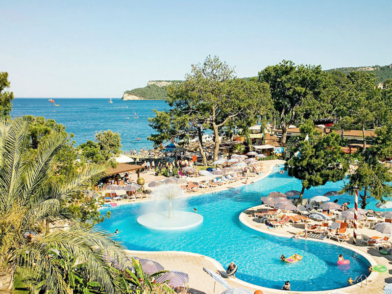 Crystal Aura Beach Resort & Spa