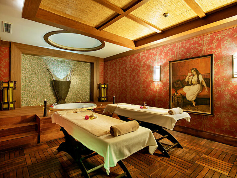 Crystal Family Resort & Spa