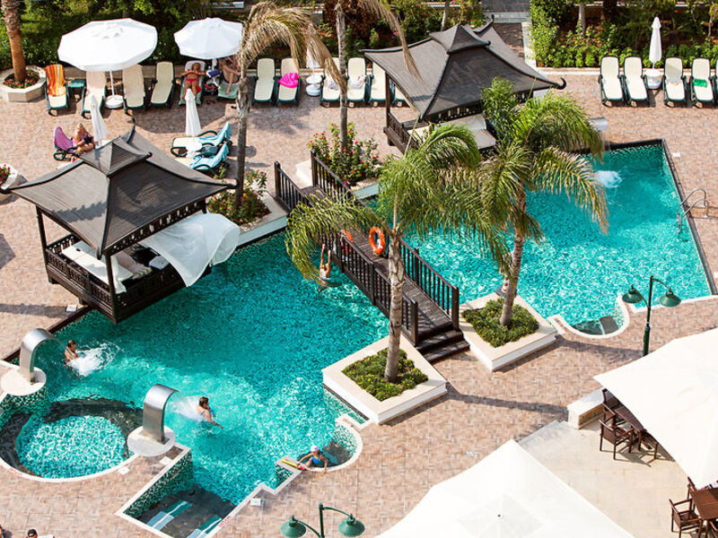 Crystal Family Resort & Spa