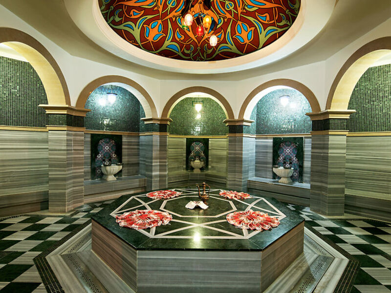 Crystal Family Resort & Spa