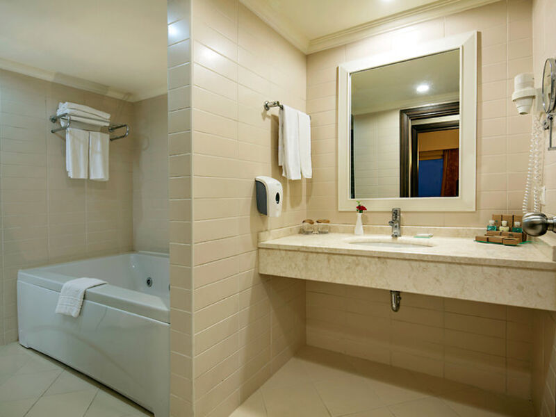Crystal Family Resort & Spa