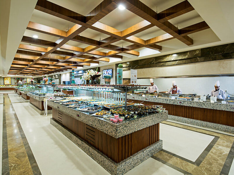 Crystal Family Resort & Spa