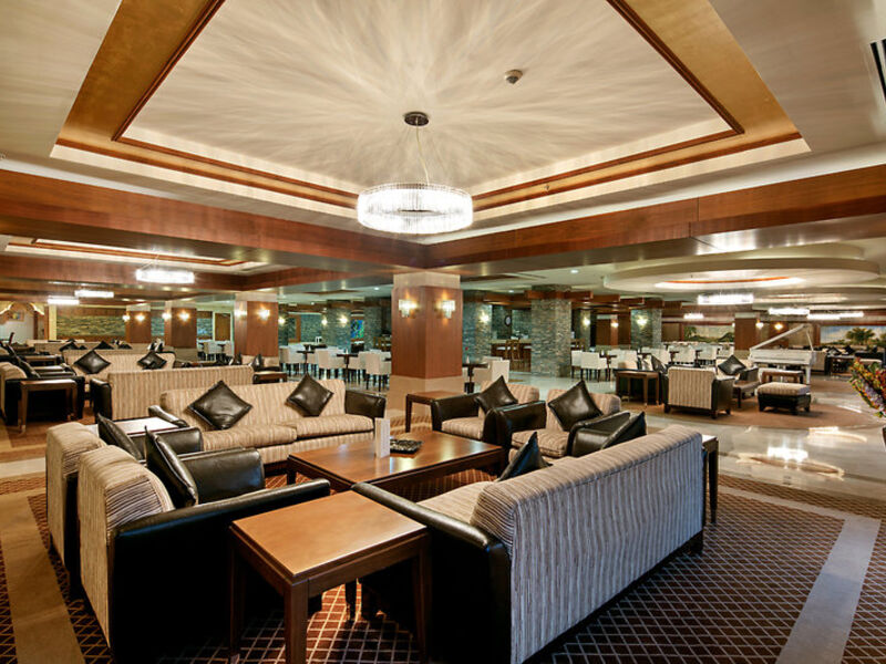 Crystal Family Resort & Spa