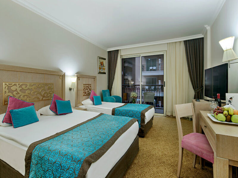 Crystal Family Resort & Spa