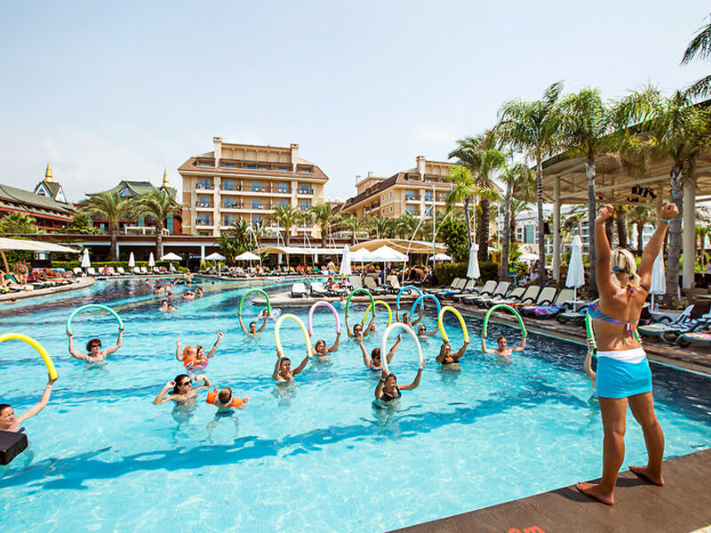 Crystal Family Resort & Spa