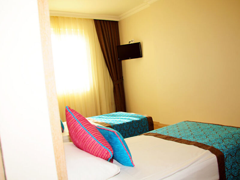 Crystal Family Resort & Spa