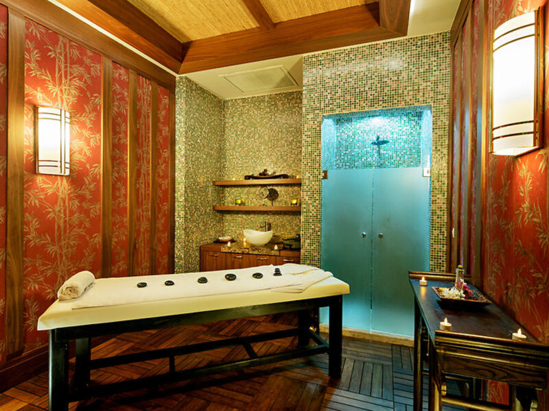 Crystal Family Resort & Spa
