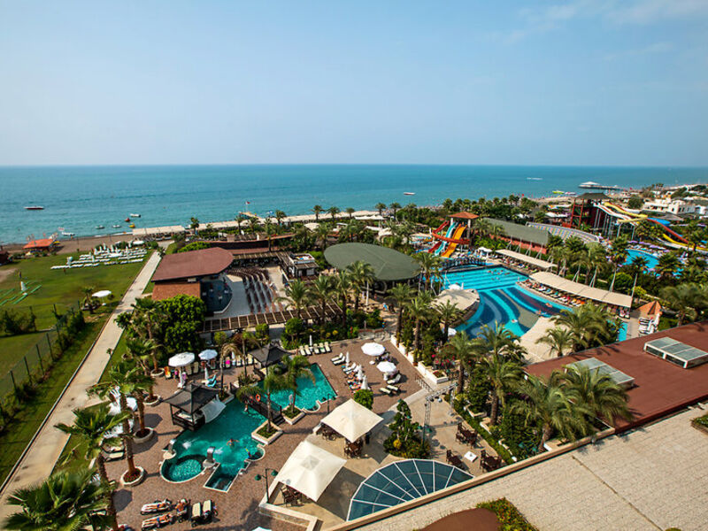 Crystal Family Resort & Spa