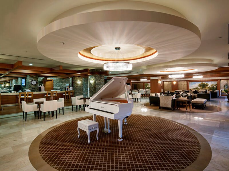 Crystal Family Resort & Spa
