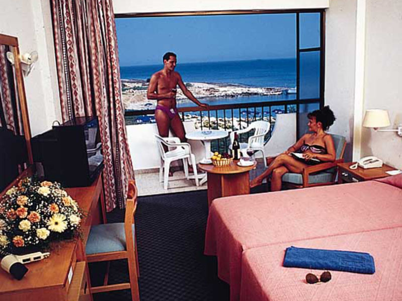 Crystal Springs Beach Hotel