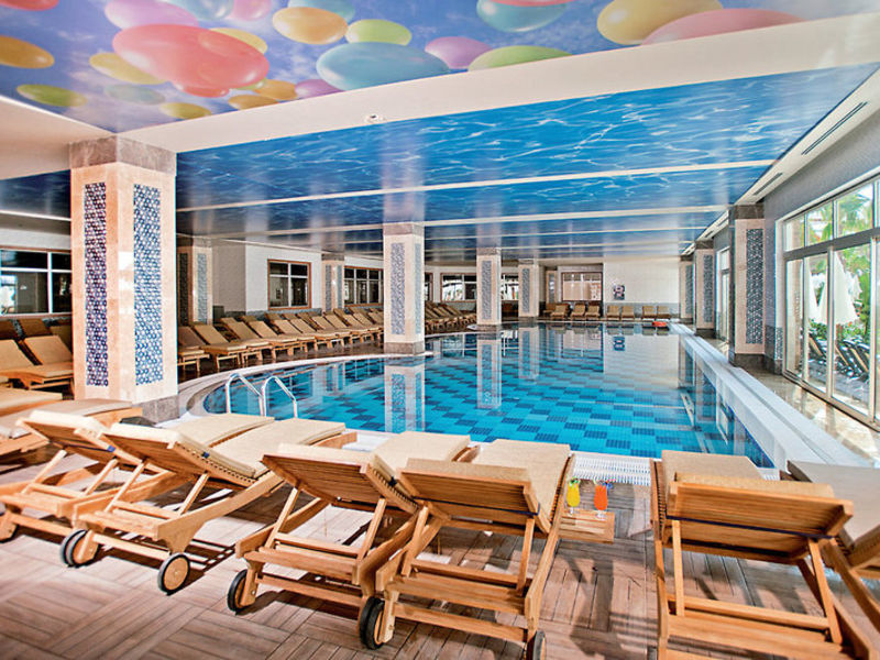 Crystal Sunset Luxury R. & Spa