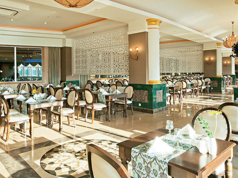 Crystal Sunset Luxury R. & Spa