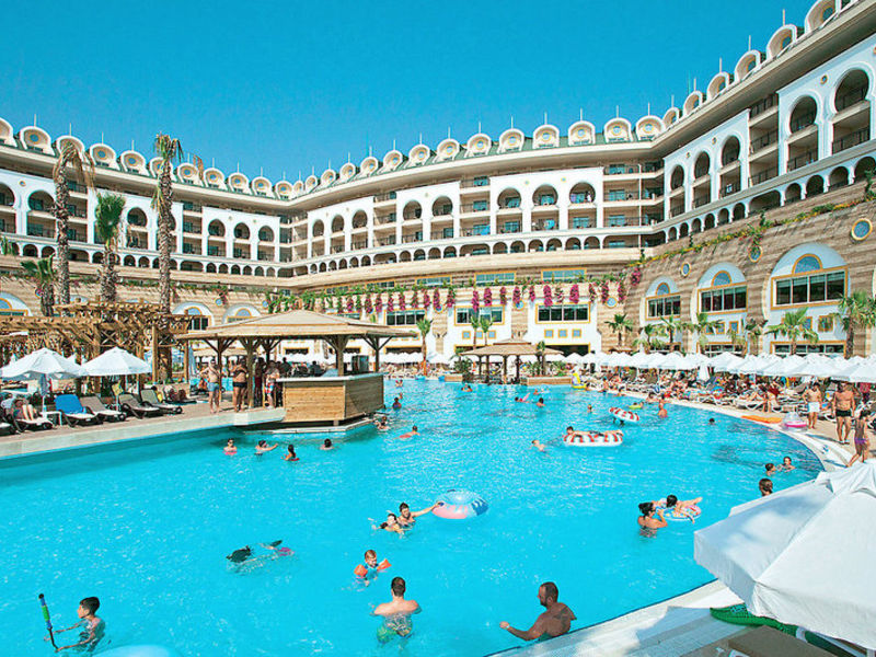 Crystal Sunset Luxury R. & Spa
