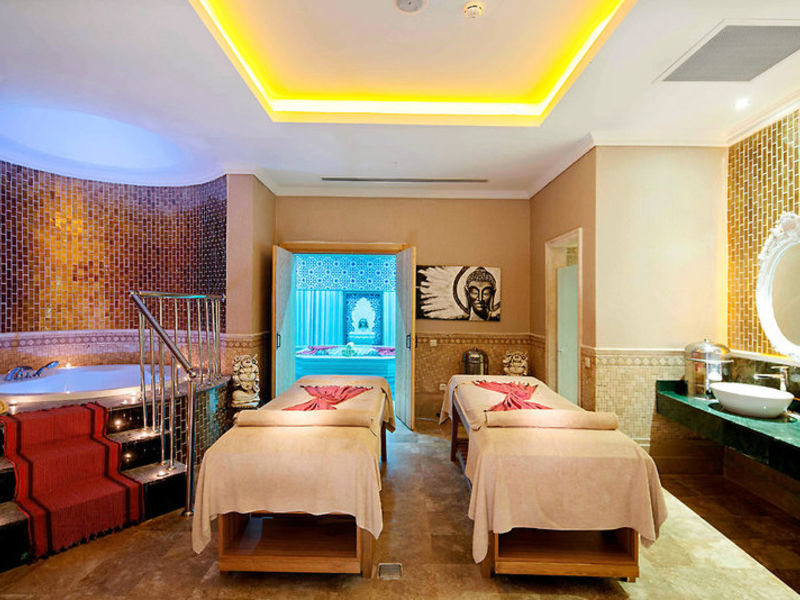 Crystal Sunset Luxury R. & Spa