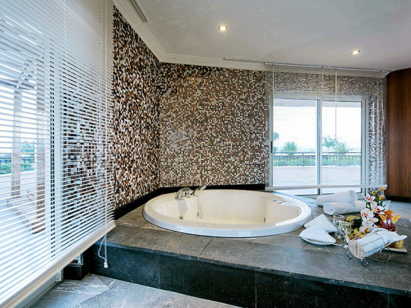 Crystal Sunset Luxury R. & Spa