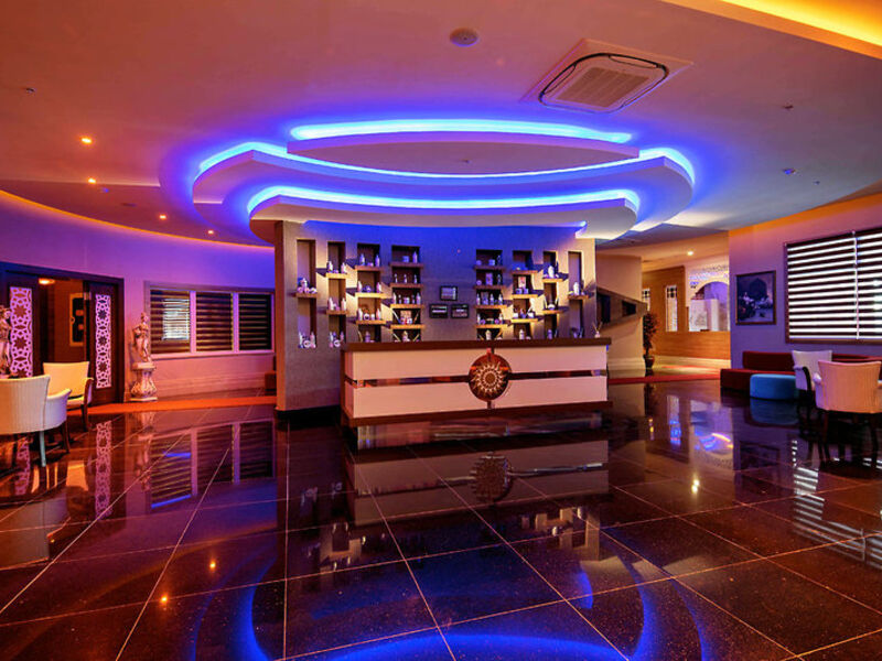 Crystal Sunset Luxury R. & Spa