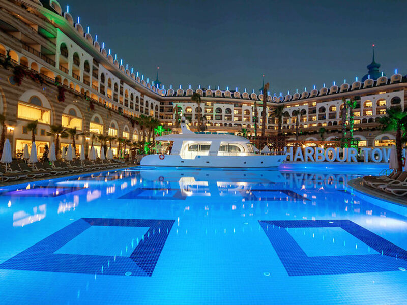 Crystal Sunset Luxury R. & Spa