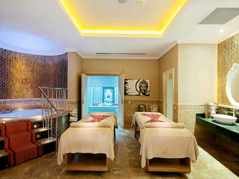 Crystal Sunset Luxury R. & Spa