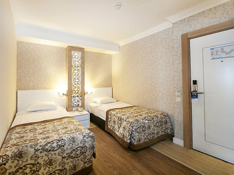 Crystal Sunset Luxury R. & Spa