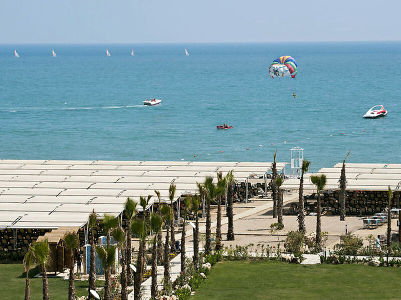 Crystal Waterworld Res. & Spa
