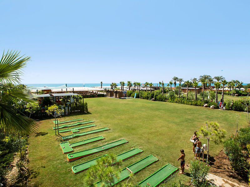 Crystal Waterworld Res. & Spa