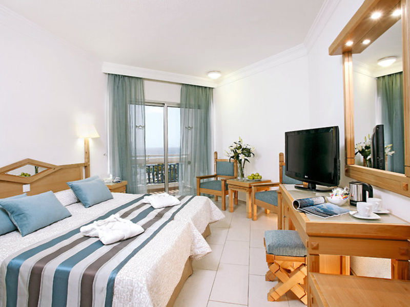 Cypria Maris Beach & Spa Hotel