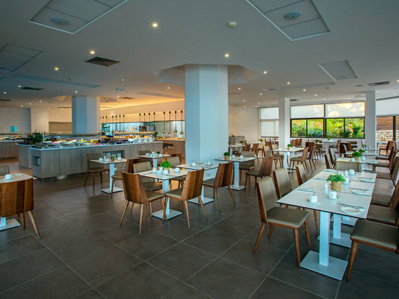 Cypria Maris Beach & Spa Hotel
