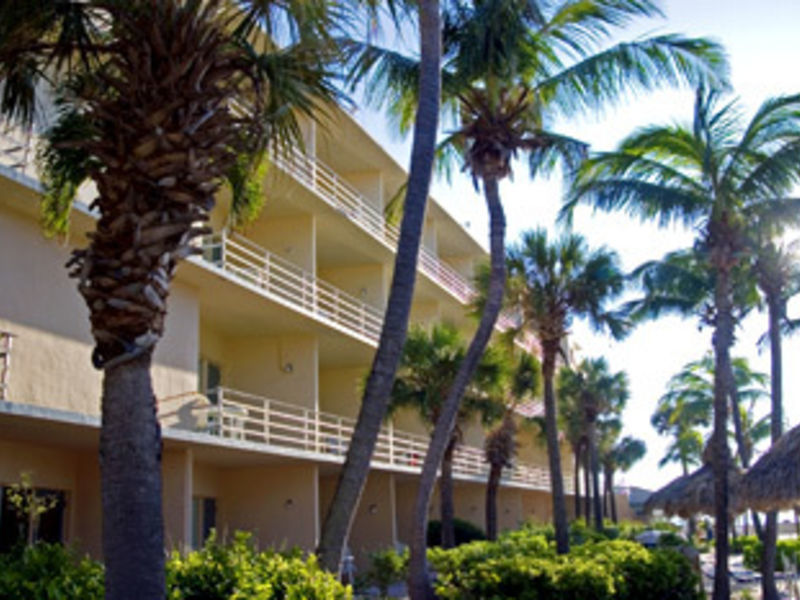 Days Hotel Thunderbird Beach