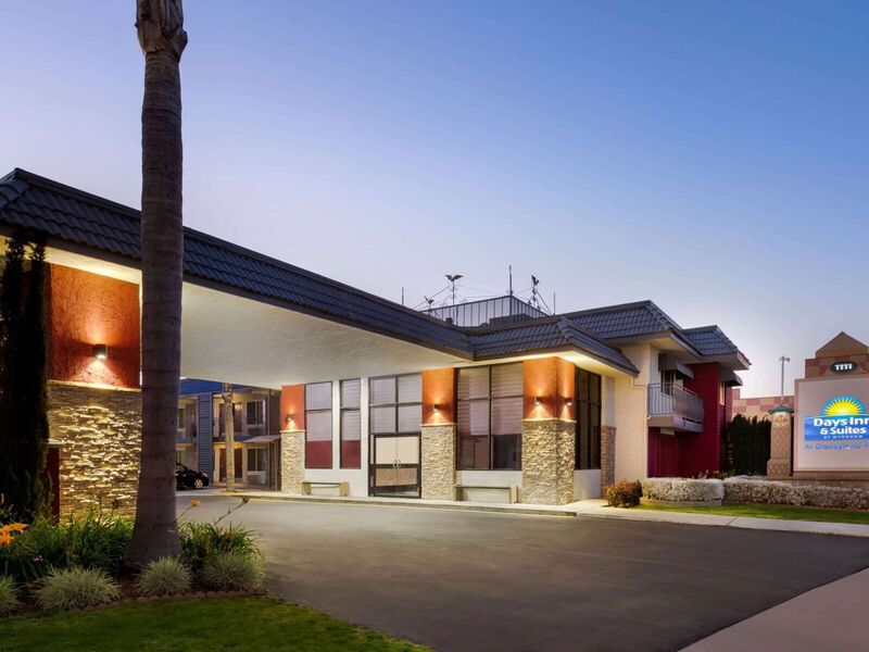 Days Inn By Wyndham Anaheim Disneyland