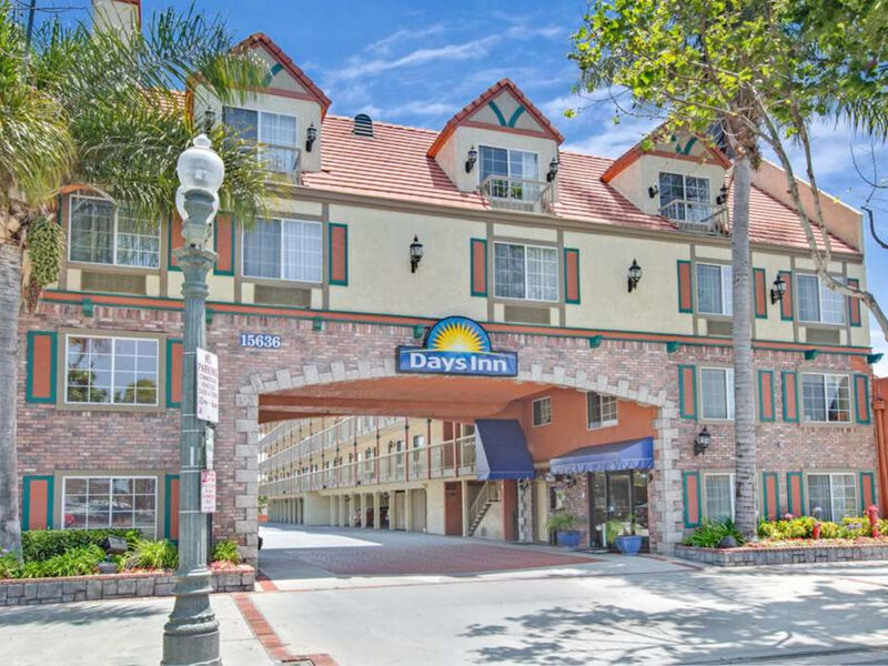 Days Inn By Wyndham Los Angeles Lax Manhattan Beac