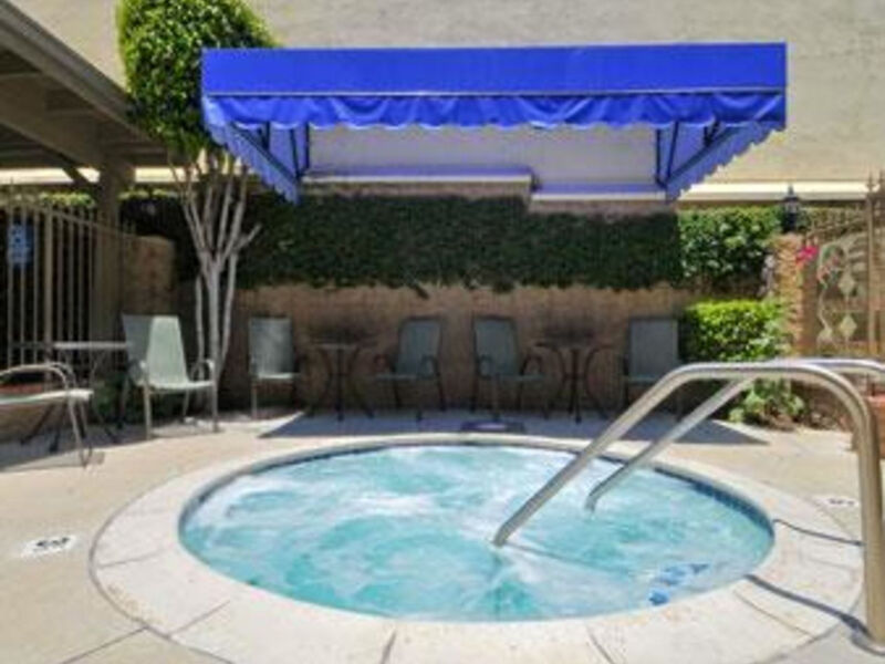 Days Inn By Wyndham Los Angeles Lax Manhattan Beac