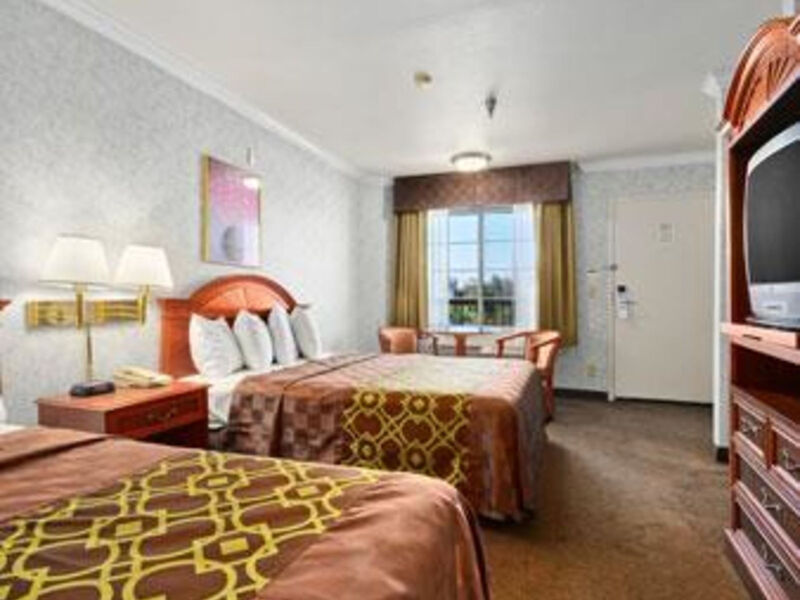 Days Inn By Wyndham Los Angeles Lax Manhattan Beac
