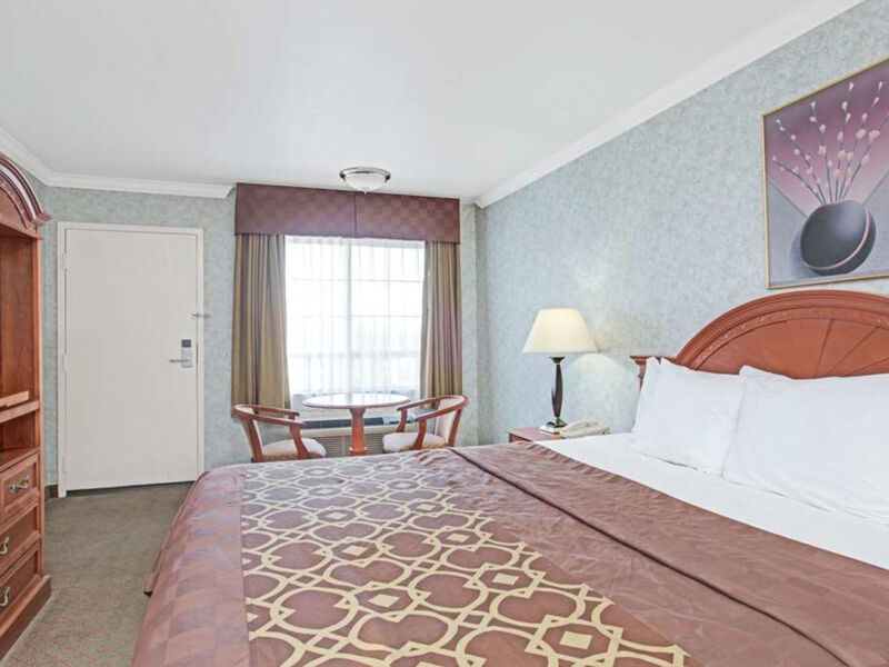 Days Inn By Wyndham Los Angeles Lax Manhattan Beac
