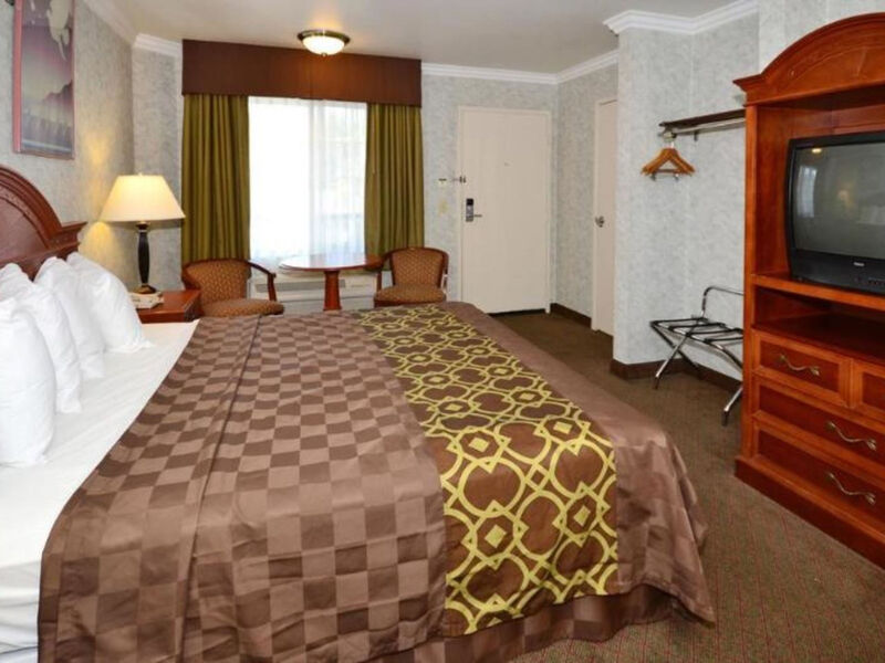 Days Inn By Wyndham Los Angeles Lax Manhattan Beac
